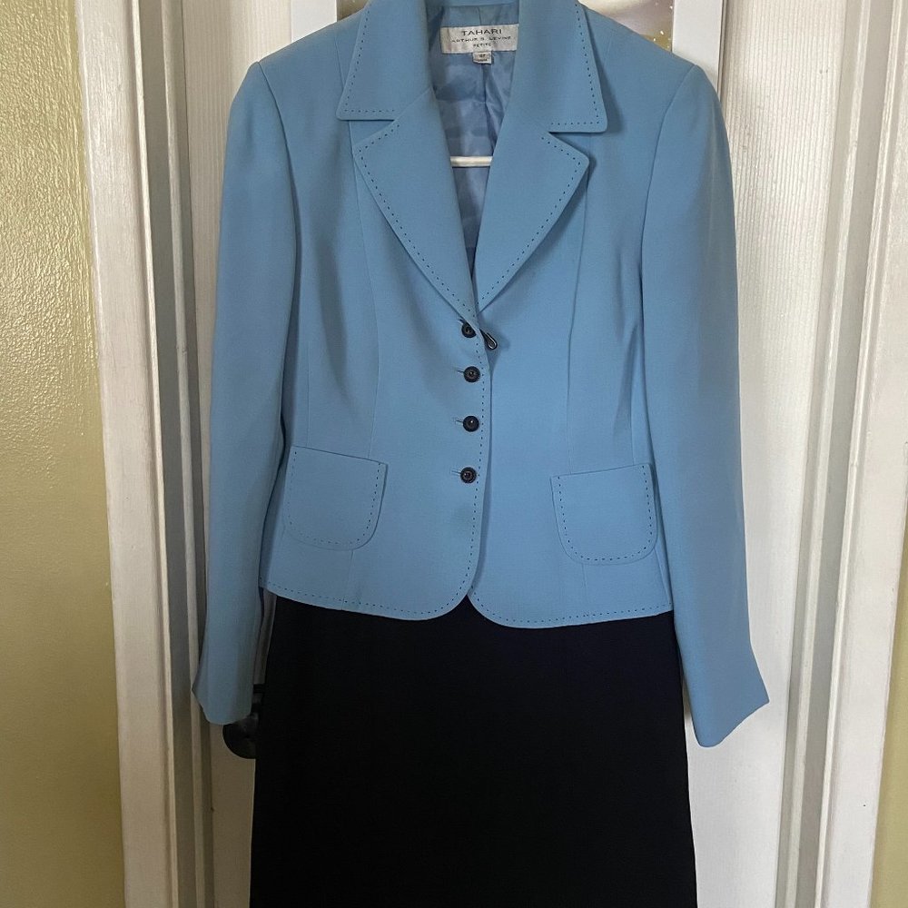 Tahari Blazer/Skirt Suit